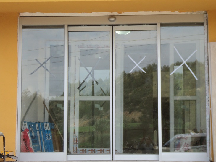 Label Otomatik fotoselli kapılar